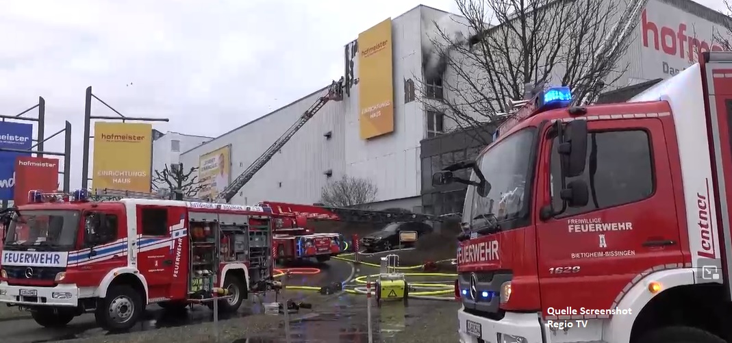 Möbel Hofmeister feiert Rettungskräfte nach Brand